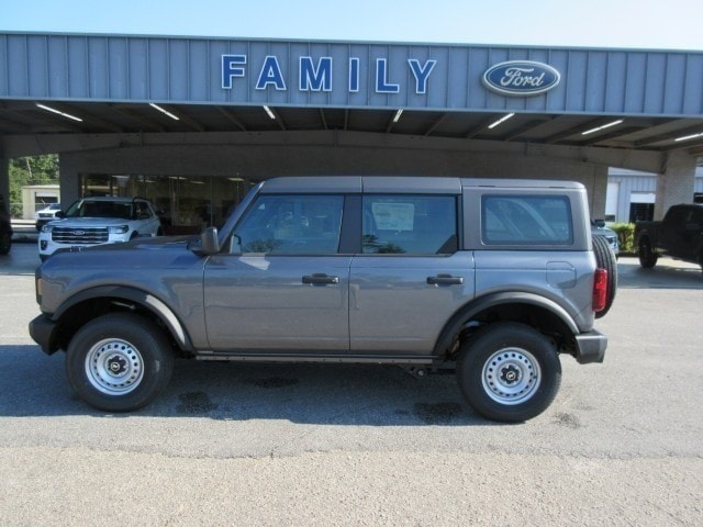 2025 Ford Bronco 4-Door Base - Photo 2