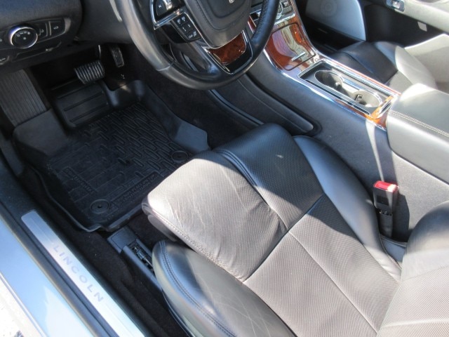 2020 Lincoln Continental Reserve - Photo 14