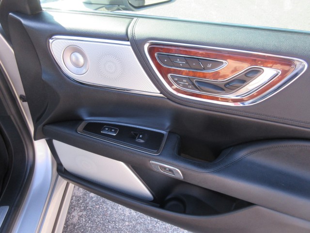 2020 Lincoln Continental Reserve - Photo 22