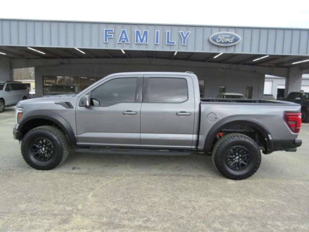 Used 2024 Ford F-150 Raptor 4WD Supercrew 5.5 Box Crew Cab Short Bed Truck