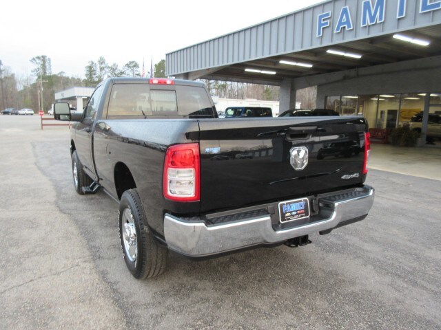 2023 Ram 2500 Tradesman photo 3