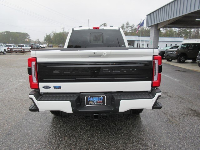 2026 Ford F-250 Platinum photo 4