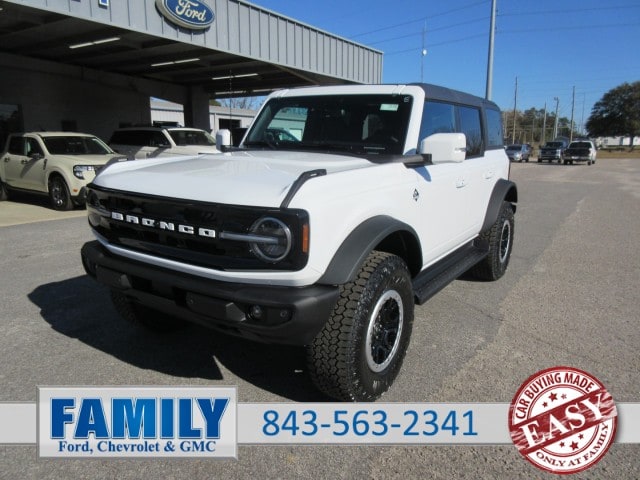 2025 Ford Bronco 4-Door Outer Banks's photo