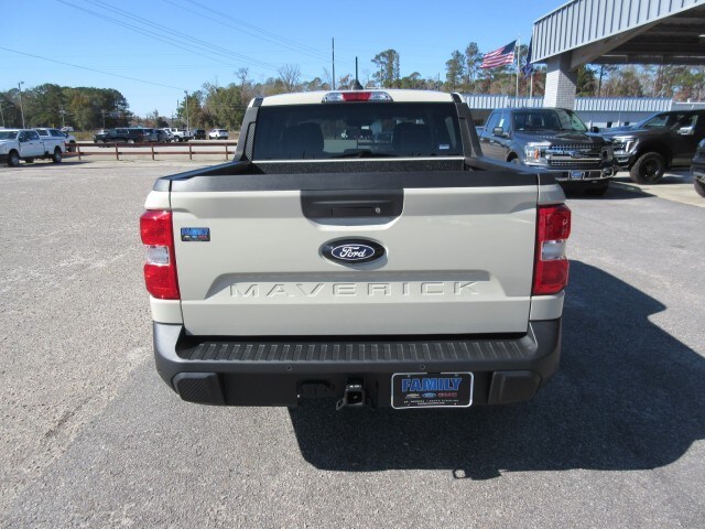 2025 Ford Maverick XLT photo 3
