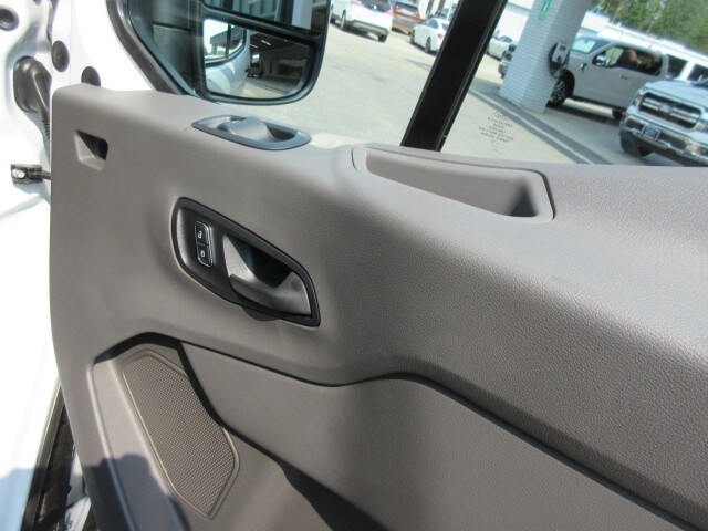 2025 Ford Transit Passenger Van XLT - Photo 26