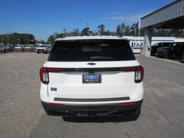 2025 Ford Explorer ST-Line photo 4