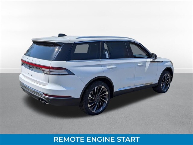 2025 Lincoln Aviator Reserve photo 3