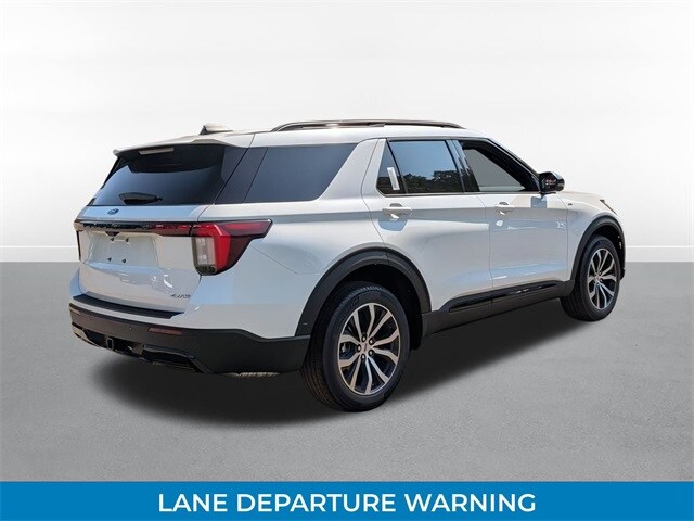 2025 Ford Explorer ST-Line photo 3
