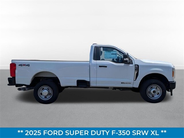 2025 Ford F-350 XL photo 2