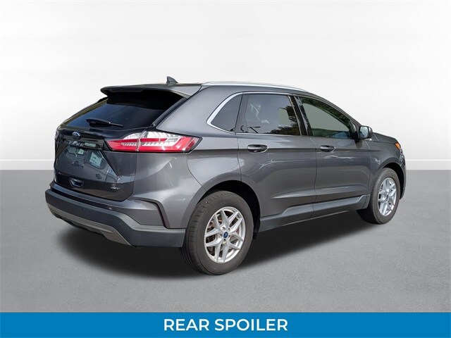 2022 Ford Edge SEL photo 3