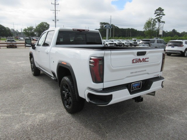 2025 GMC Sierra 2500HD AT4 - Photo 7