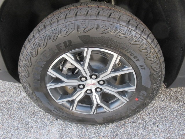2026 GMC Acadia AT4 - Photo 11