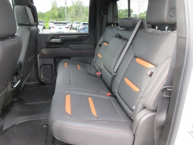 2025 GMC Sierra 2500HD AT4 - Photo 15
