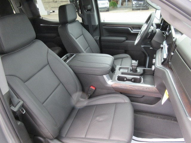 2025 GMC Sierra 1500 SLT - Photo 13