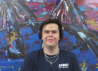 Staff member Deavis Murray from ID_55c3e3