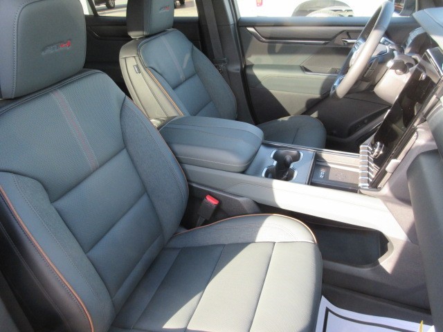 2026 GMC Acadia AT4 - Photo 12