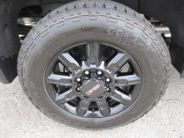 2025 GMC Sierra 2500HD AT4 - Photo 10
