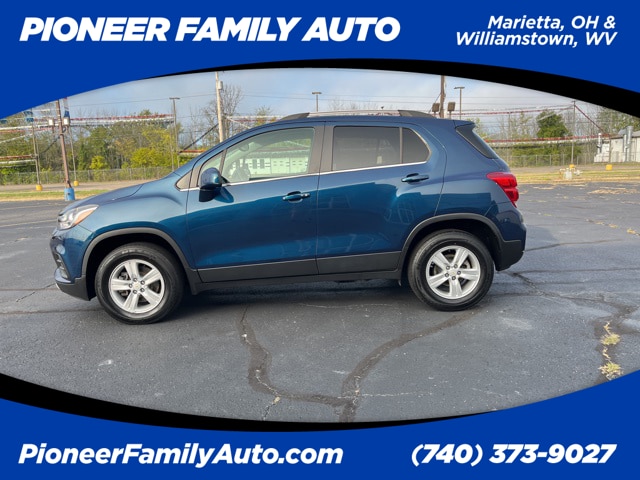 Used 2020 Chevrolet Trax LT with VIN KL7CJPSB1LB332519 for sale in Marietta, OH