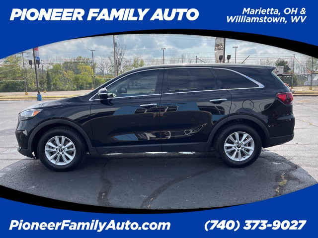 Used 2020 Kia Sorento LX with VIN 5XYPG4A53LG625566 for sale in Marietta, OH