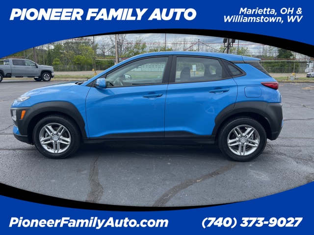 Used 2020 Hyundai Kona SE with VIN KM8K12AA2LU488594 for sale in Marietta, OH