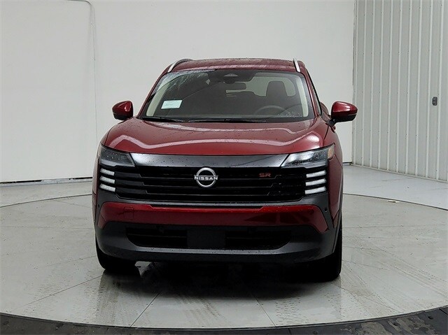 2025 Nissan Kicks SR photo 2