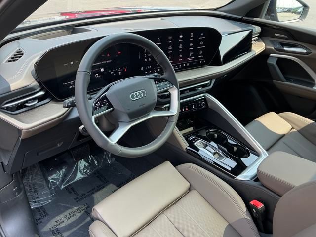 2025 Audi Q5 2.0T Premium Plus photo 2