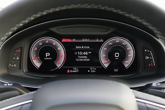 2025 Audi Q8 55 Premium Plus photo 2