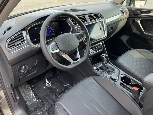 2024 Volkswagen Tiguan SE Wolfsburg Edition photo 4