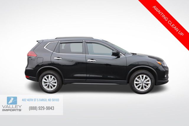 Used 2019 Nissan Rogue SV with VIN 5N1AT2MV6KC725872 for sale in Fargo, ND