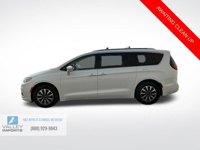 2021 Chrysler Pacifica Touring L photo 3