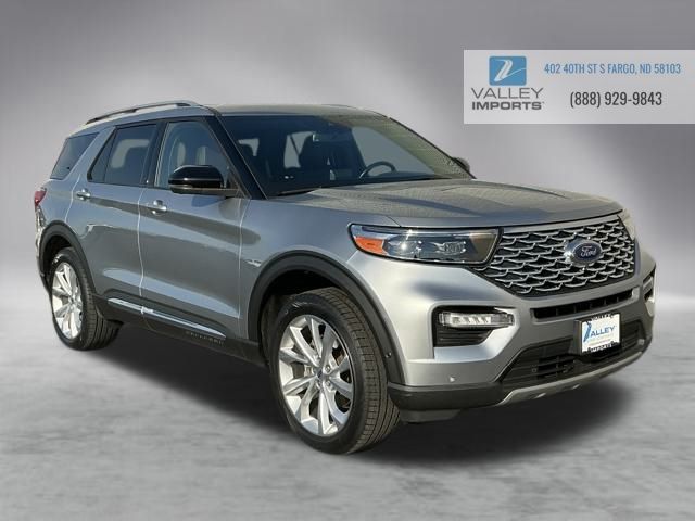2022 Ford Explorer Platinum's photo