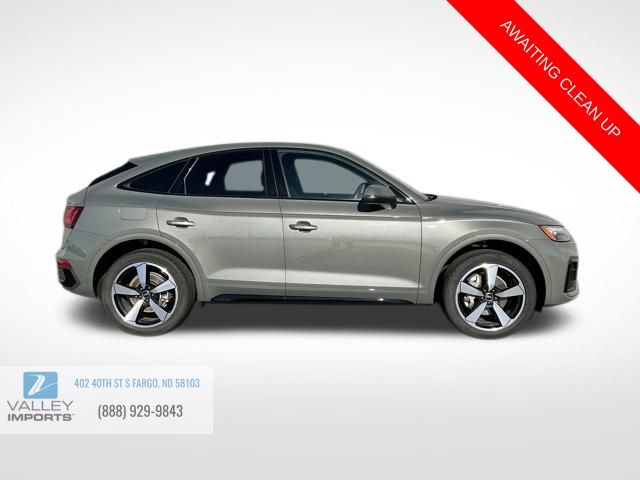 2023 Audi Q5 Sportback 45 S line Premium Plus photo 2