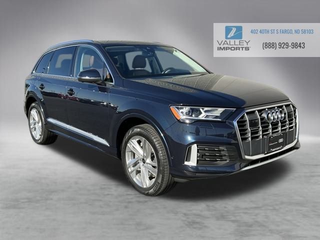 2023 Audi Q7 Premium's photo