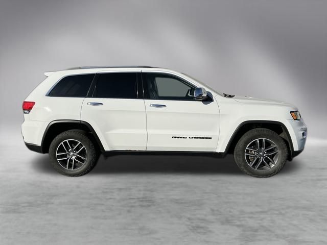 2017 Jeep Grand Cherokee Limited photo 3