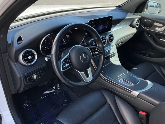 2021 Mercedes Benz GLC 300 photo 4