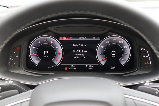 2025 Audi Q7 45 Premium Plus photo 2