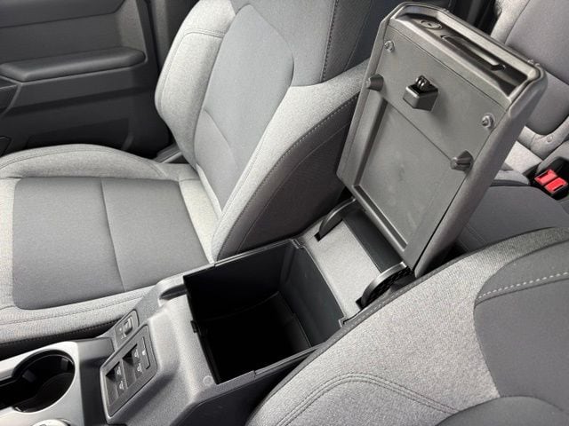 2025 Ford Bronco 4-Door Base - Photo 23