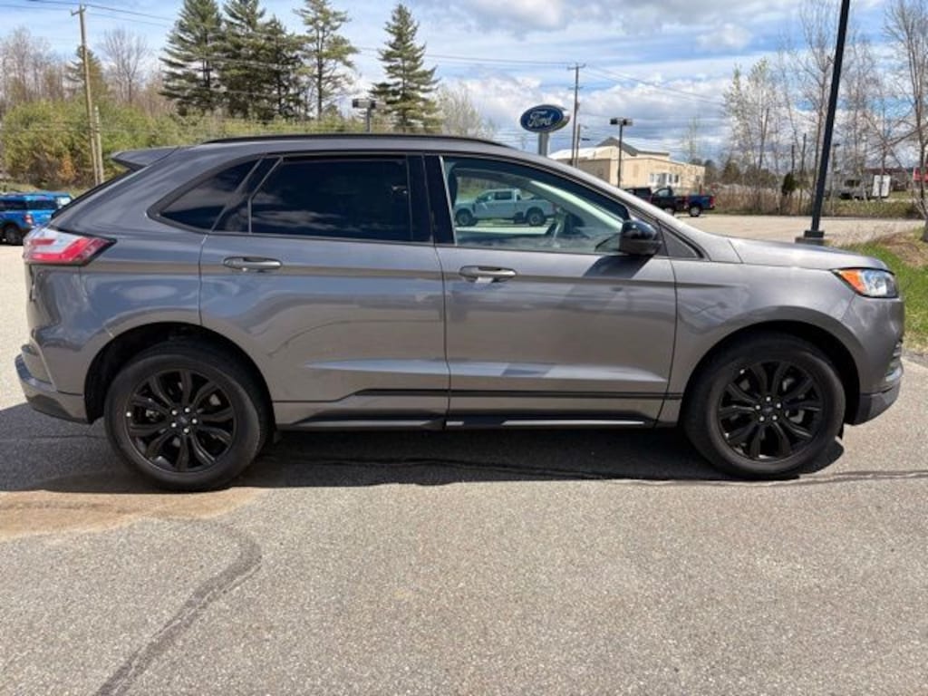 Used 2023 Ford Edge SE SUV