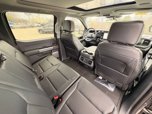 2025 Ford F-350 Super Duty Lariat - Photo 17