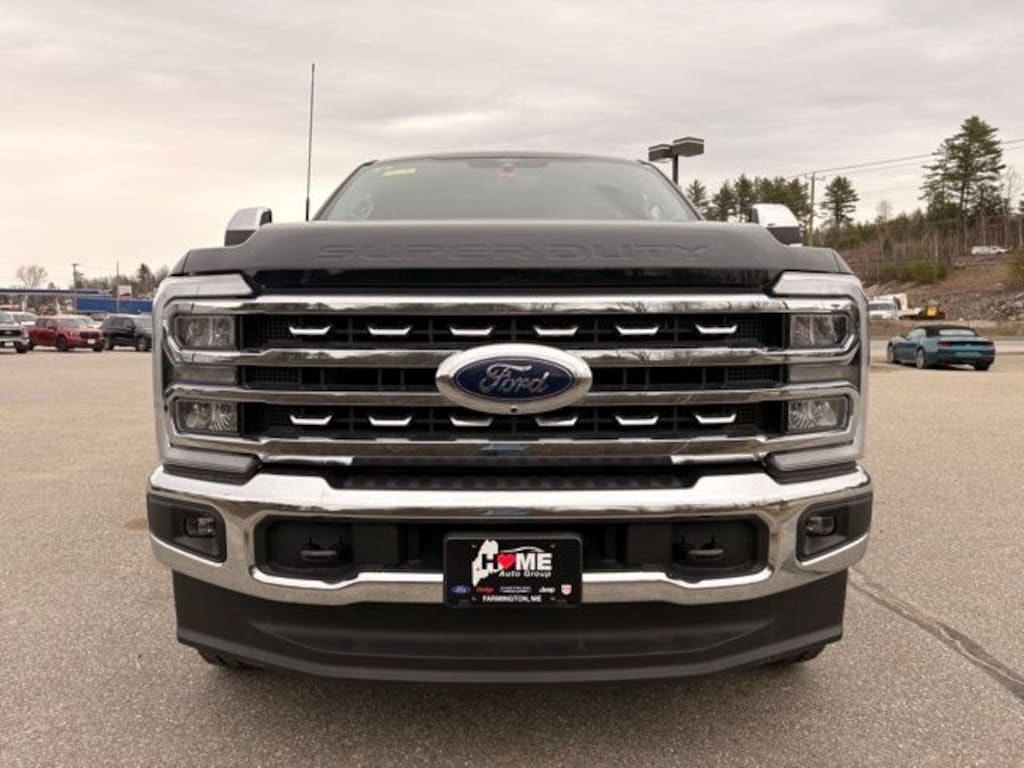 New 2025 Ford F-250SD Lariat Truck