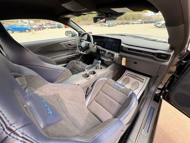 2025 Ford Mustang Dark Horse - Photo 12