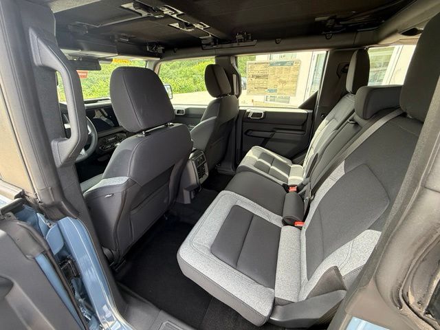 2025 Ford Bronco 4-Door Base - Photo 13