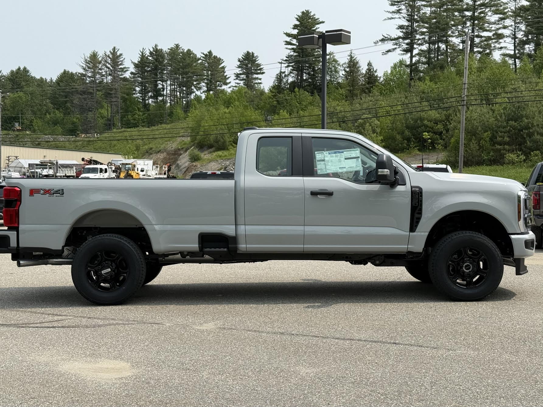 2025 Ford F-350 photo 3