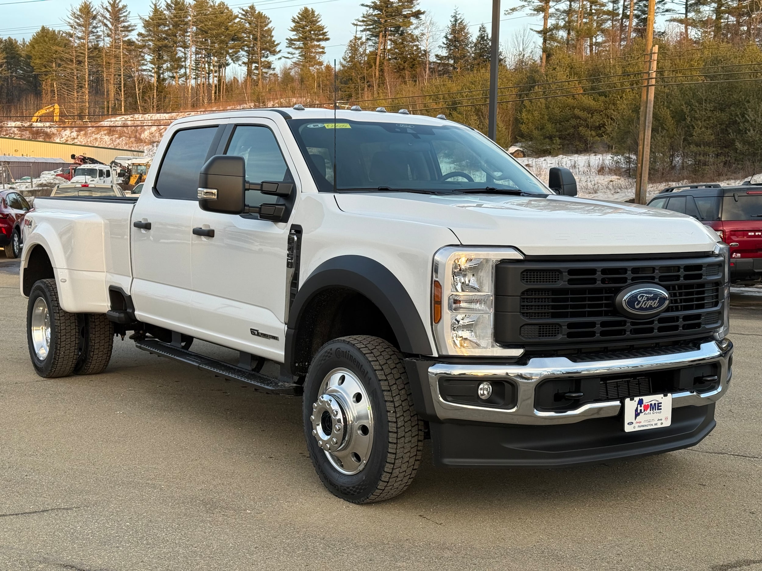 2026 Ford F-450 Super Duty XL's photo