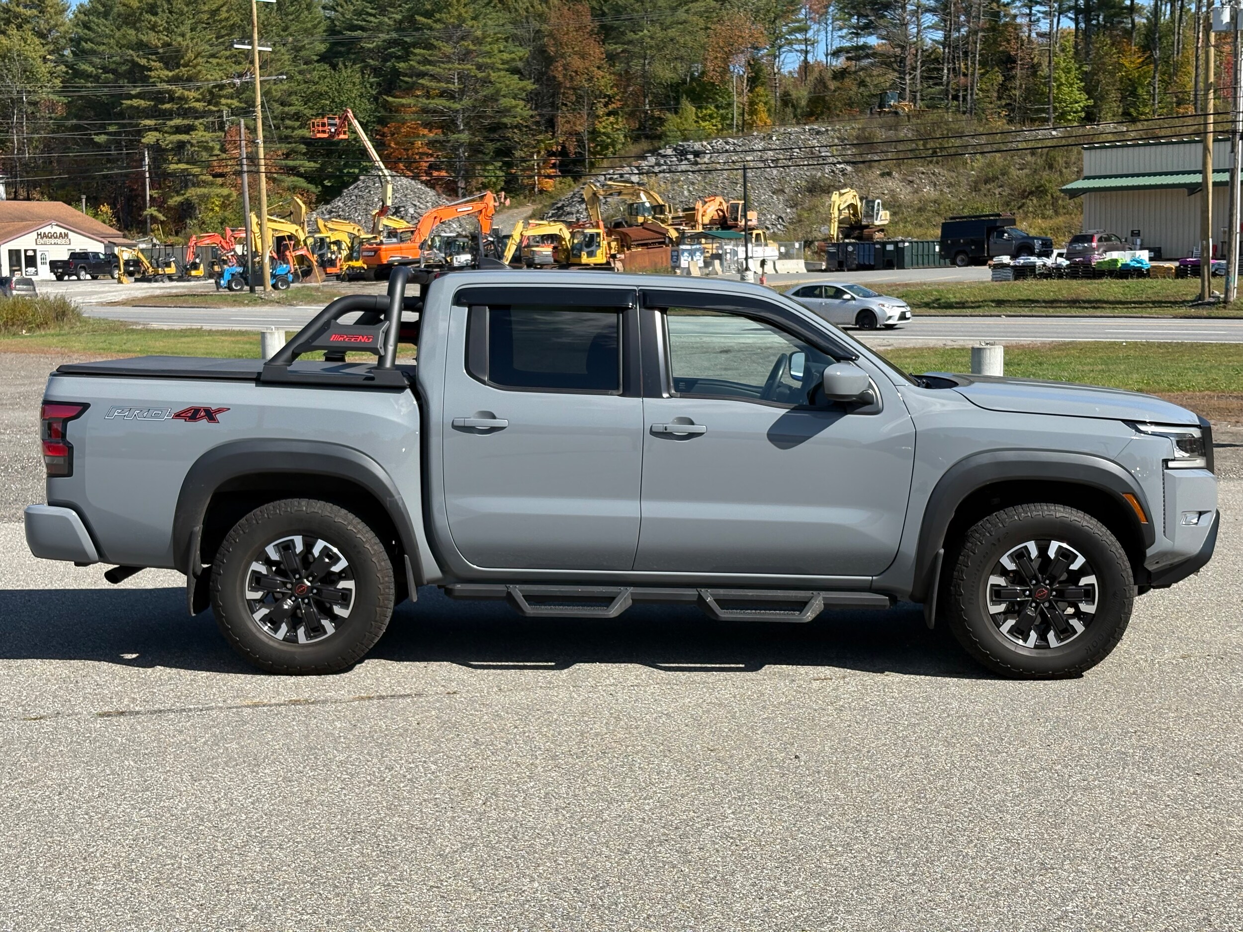 2022 Nissan Frontier PRO-4X photo 3
