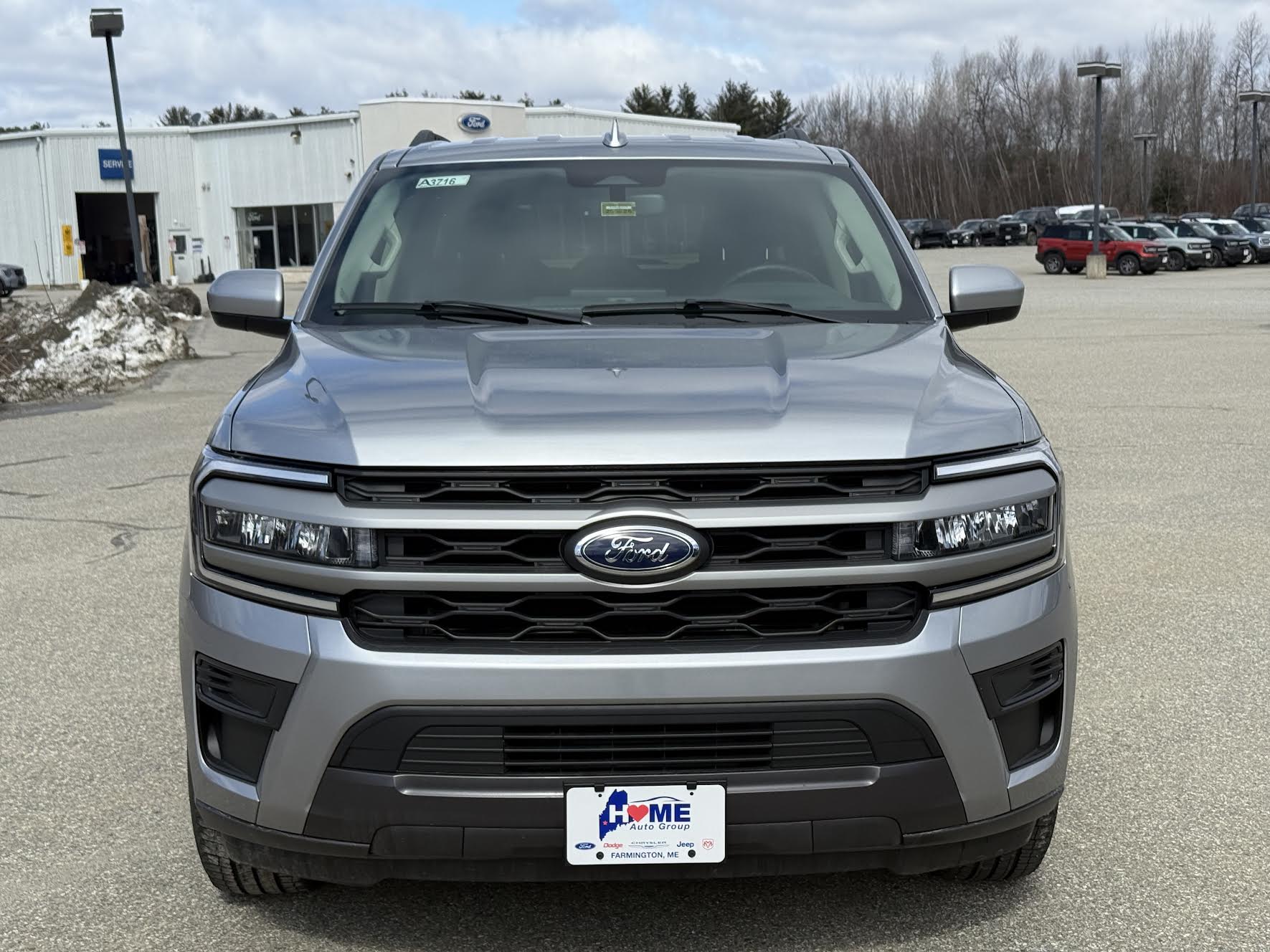 Used 2024 Ford Expedition XLT with VIN 1FMJU1J8XREA37295 for sale in Farmington, ME