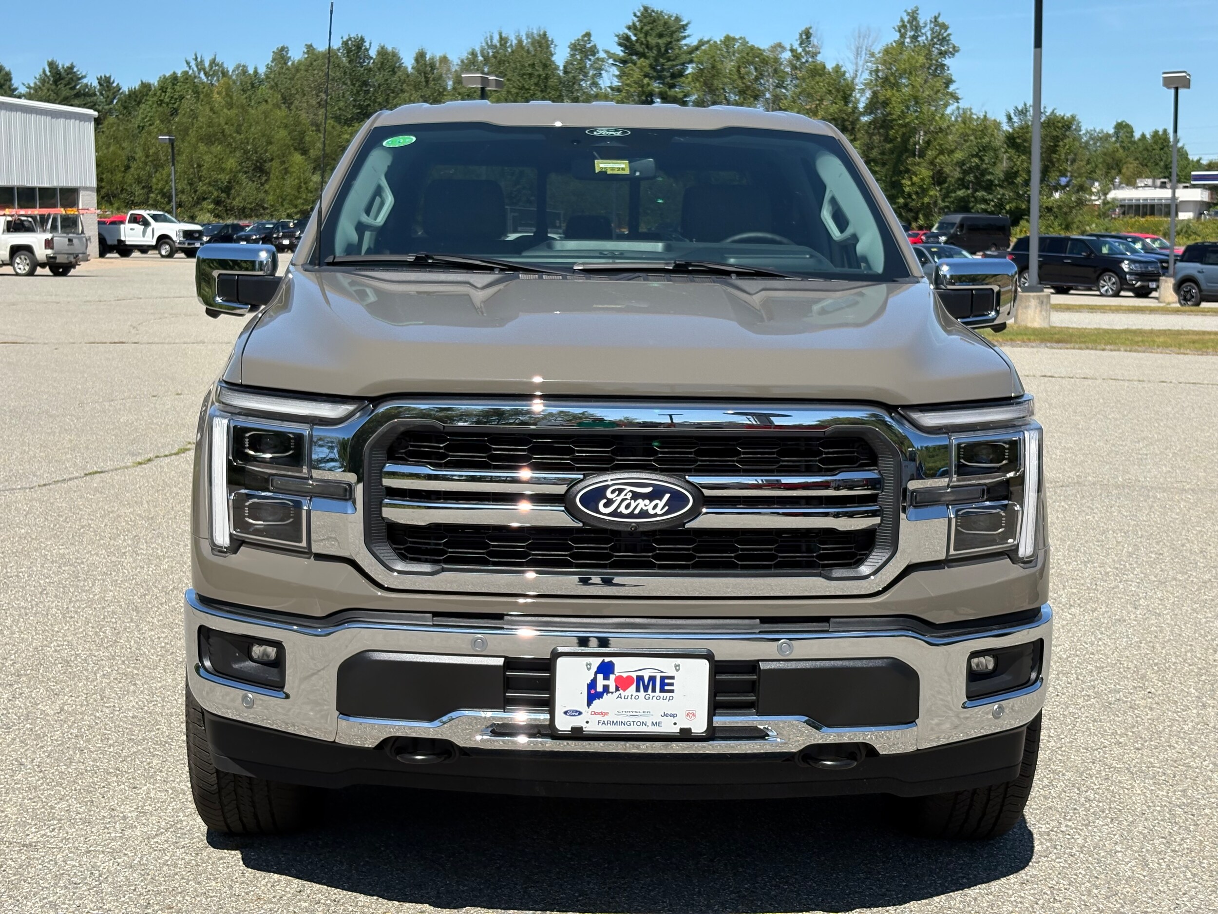 2025 Ford F-150 Lariat photo 2