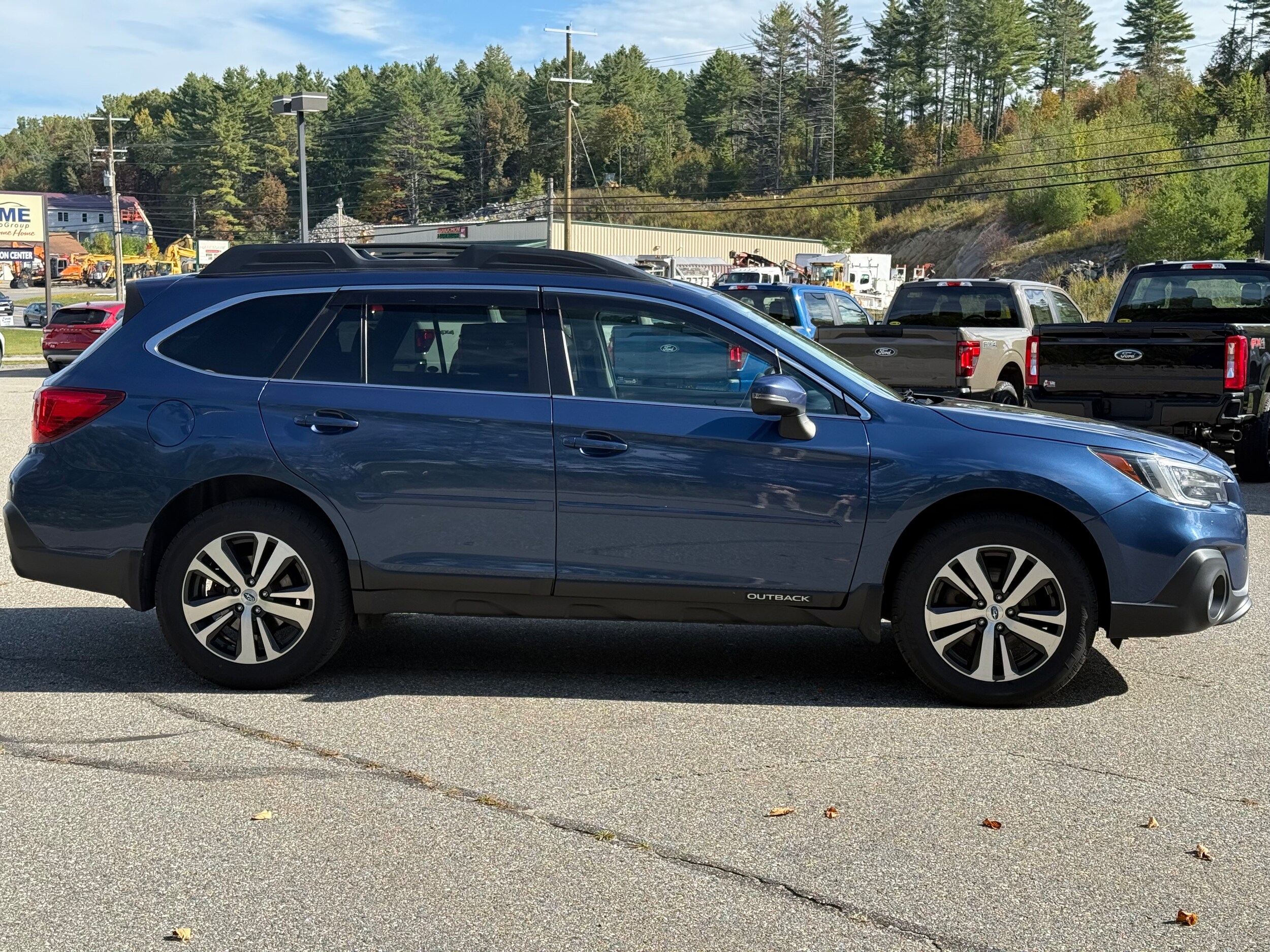 2019 Subaru Outback Limited photo 3