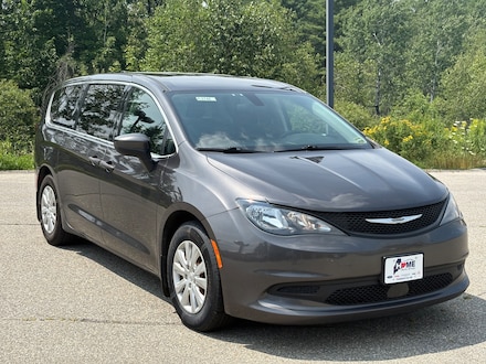 2021 Chrysler Voyager L VAN