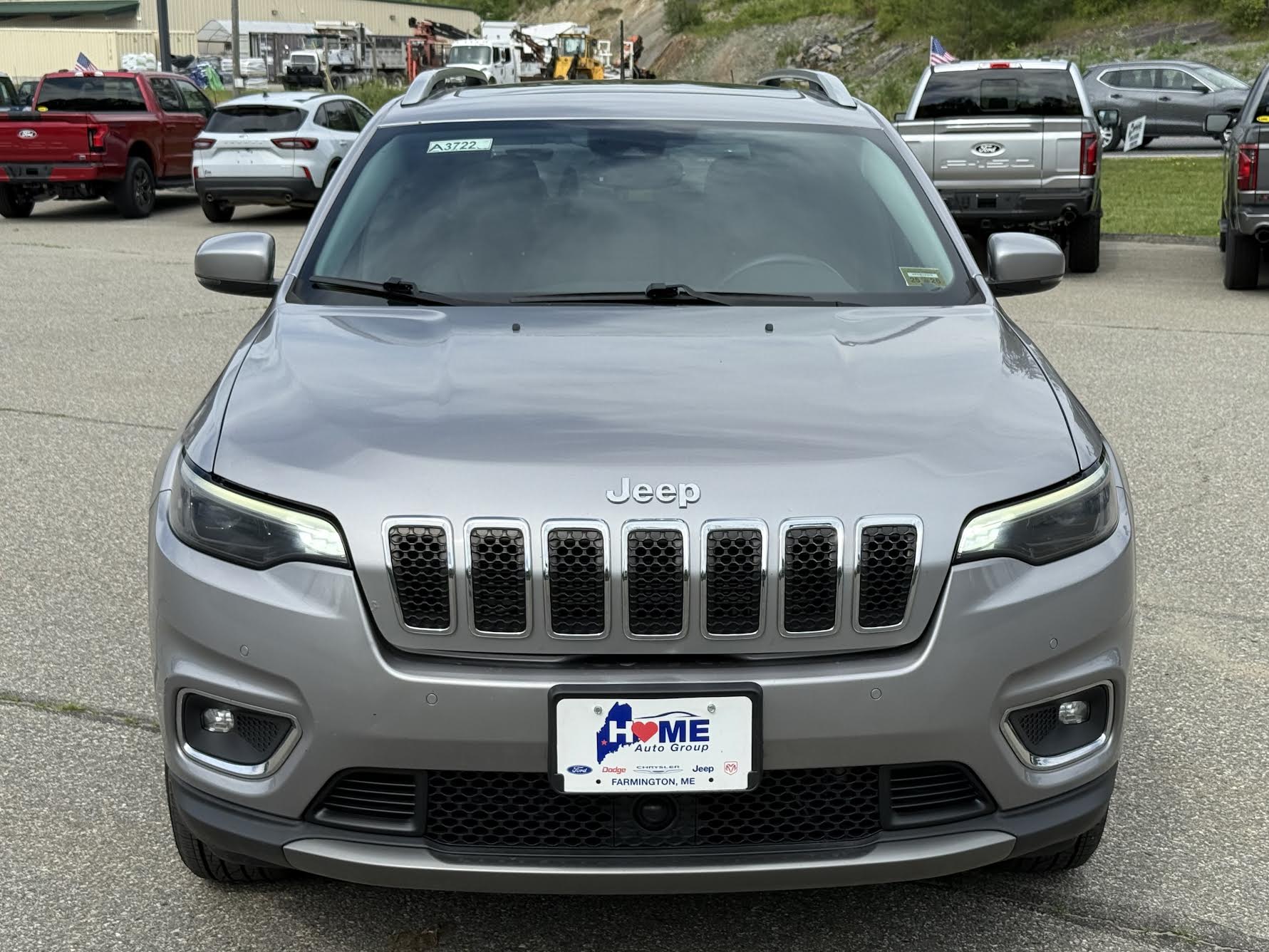 Used 2019 Jeep Cherokee Limited with VIN 1C4PJMDX8KD252715 for sale in Farmington, ME